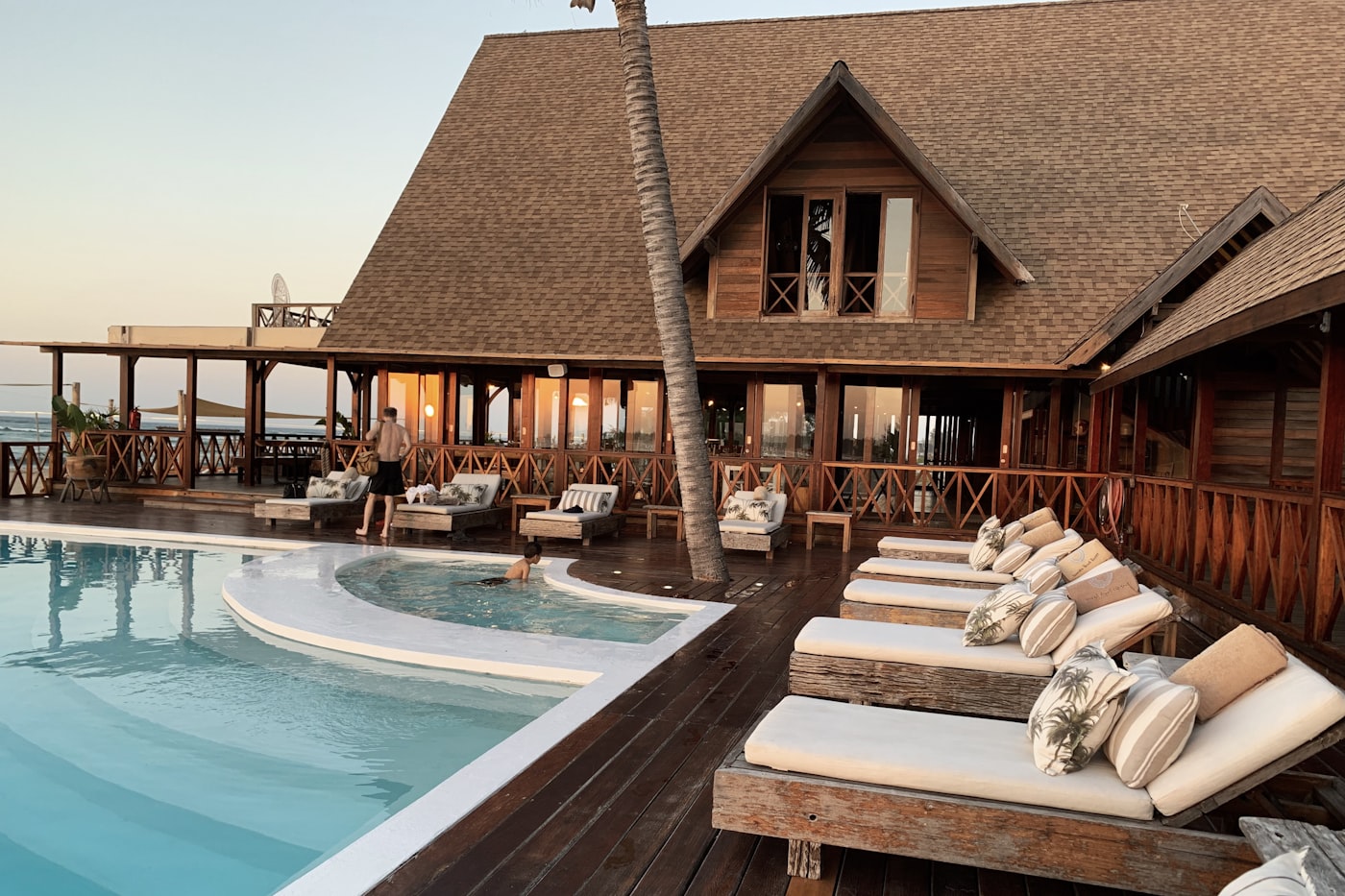 Renovasi Hotel Boutique